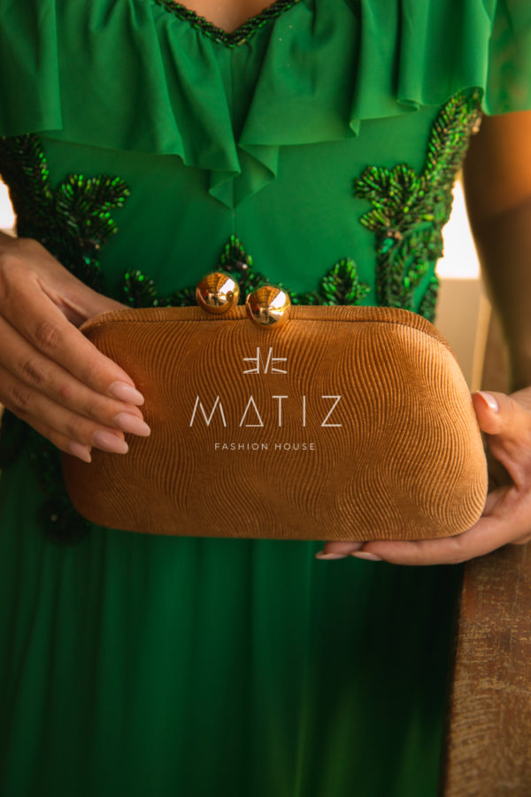 MC055 - CLUTCH BEGE VELUDO