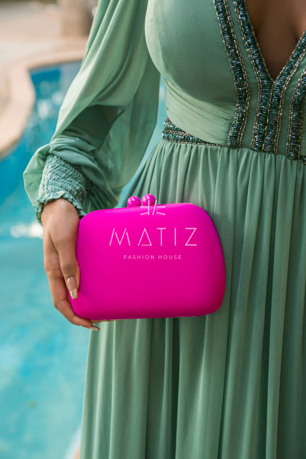 MC048 - CLUTCH PINK