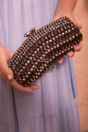 MC021 - CLUTCH LILÁS PEDRARIA